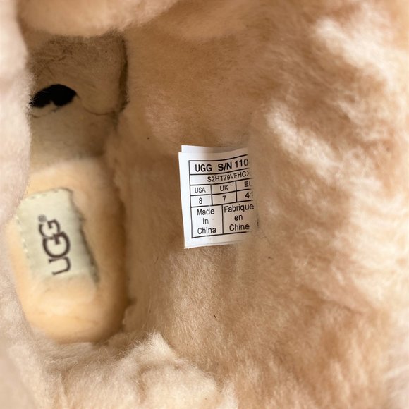 UGG MEN x A BATHING APE Classic Mini Chesnut Boots - Picture 8 of 8